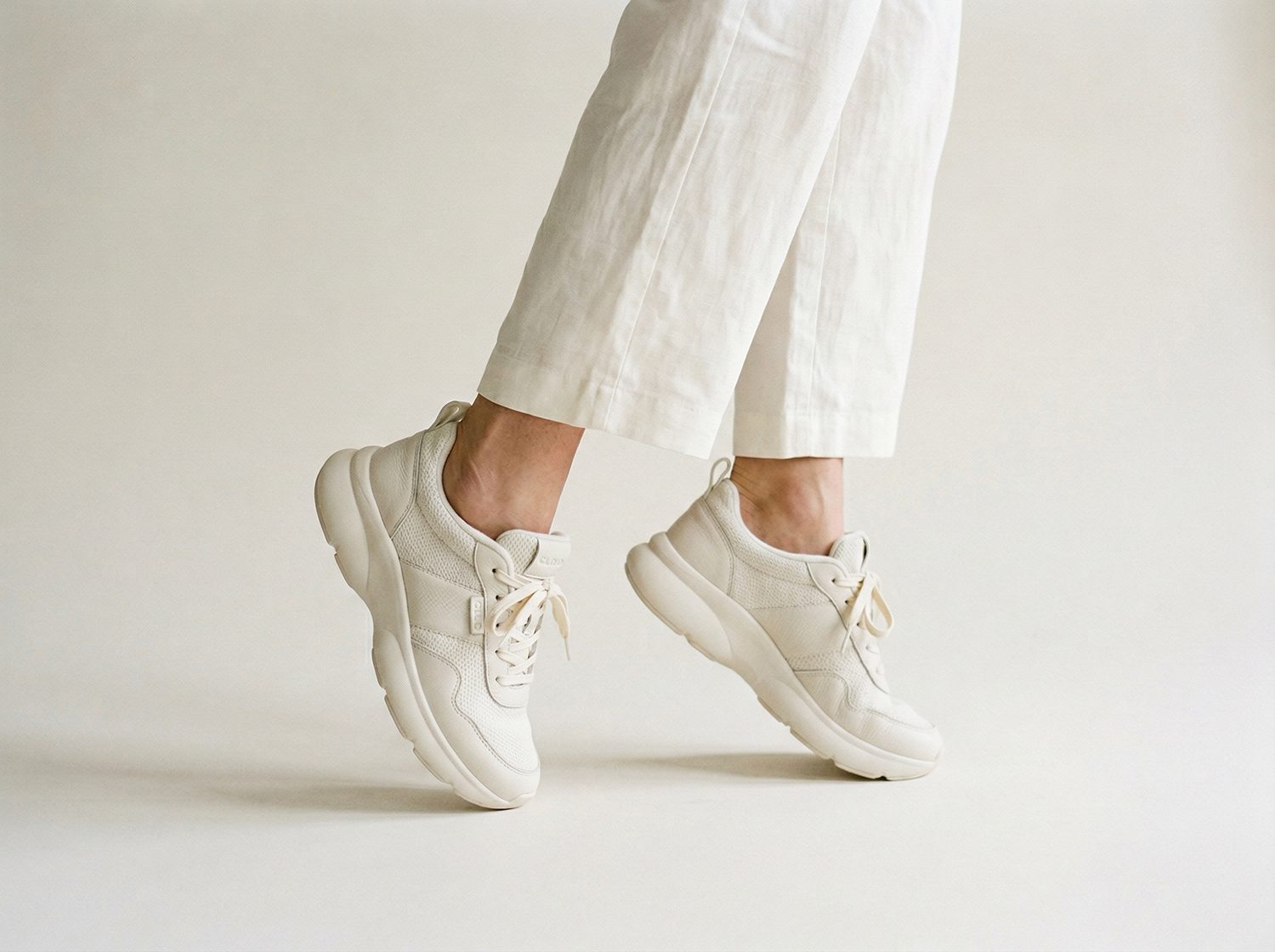 Pantone Cloud dancer cloudy shoe concept